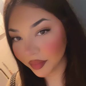 Meet your Posher, Ximena